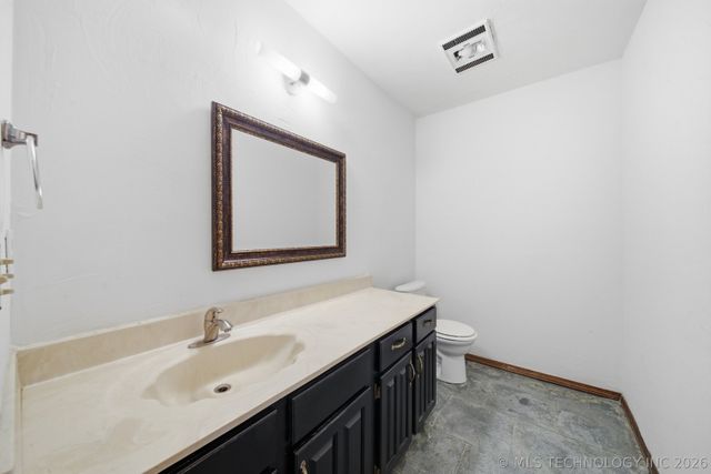 8601 E 78th Place, Tulsa, OK 74133