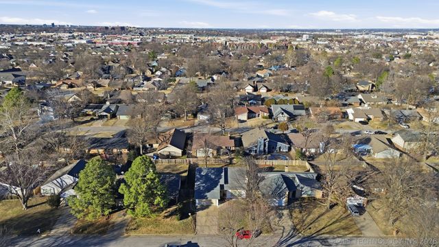 8601 E 78th Place, Tulsa, OK 74133