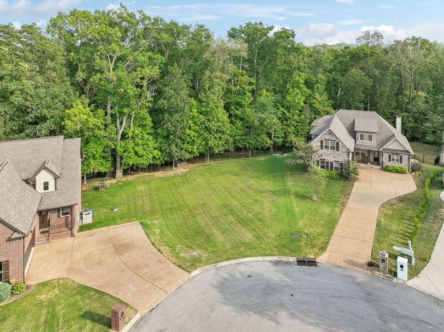 402 Zephyr Cv, Lebanon, TN 37087