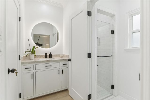 2224 Mid Lane, Houston, TX 77027