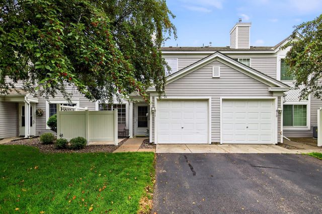 1865 121st Lane NW 811, Coon Rapids, MN 55448