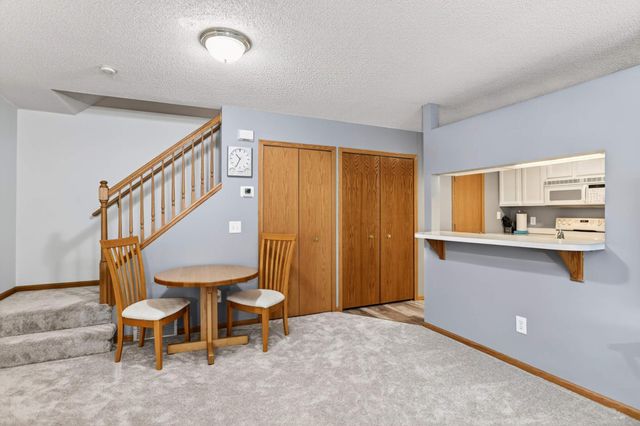 1865 121st Lane NW 811, Coon Rapids, MN 55448
