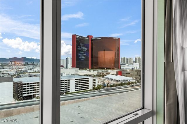 2000 North Fashion Show Drive 2414, Las Vegas, NV 89109