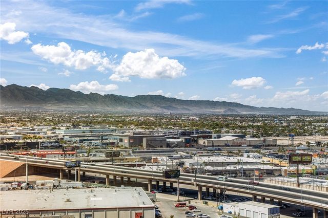 2000 North Fashion Show Drive 2414, Las Vegas, NV 89109