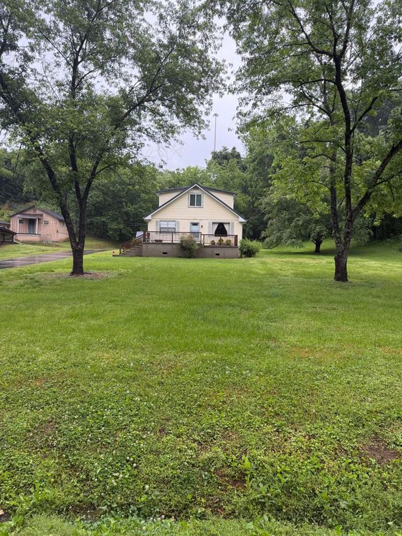 1142 Pineville Road, Chattanooga, TN 37405