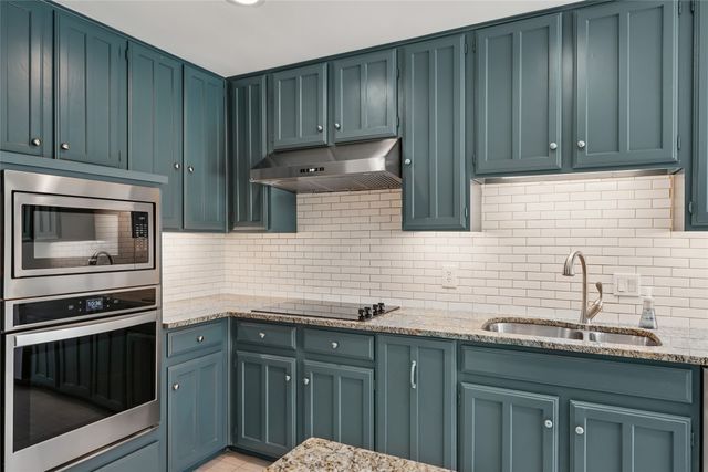 14815 Surveyor Boulevard, Addison, TX 75001