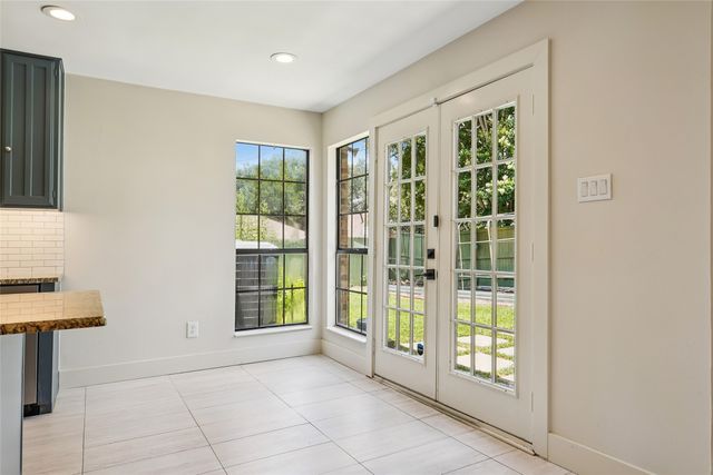14815 Surveyor Boulevard, Addison, TX 75001