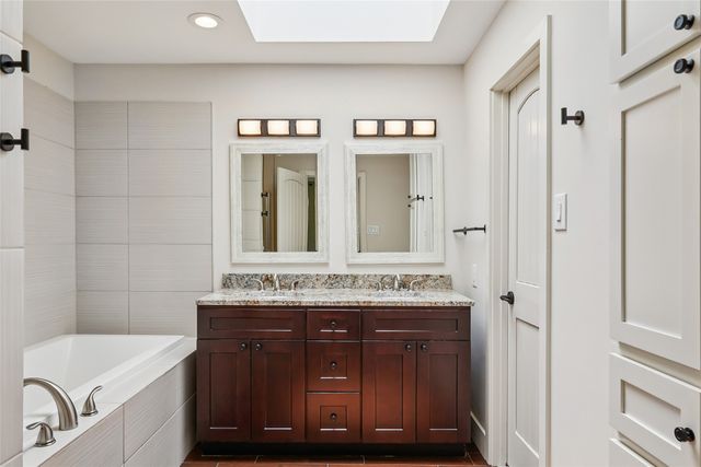 14815 Surveyor Boulevard, Addison, TX 75001