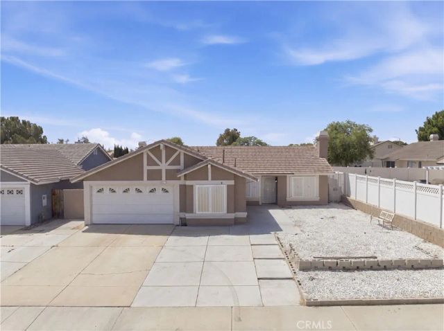 14211 La Mirada St, Victorville, CA 92392