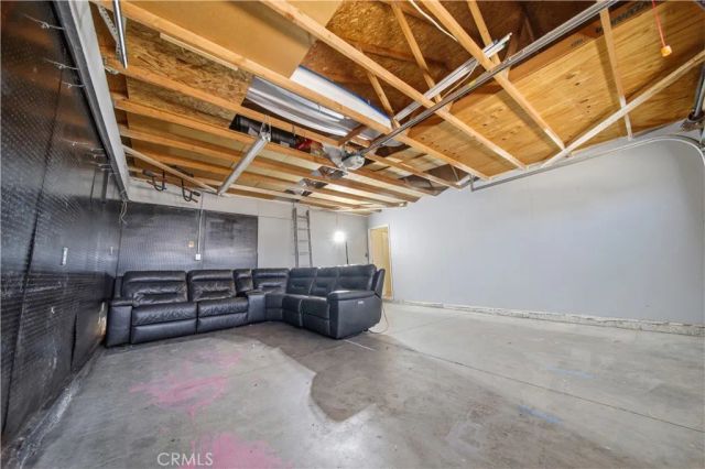 14211 La Mirada St, Victorville, CA 92392