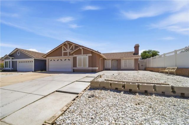 14211 La Mirada St, Victorville, CA 92392