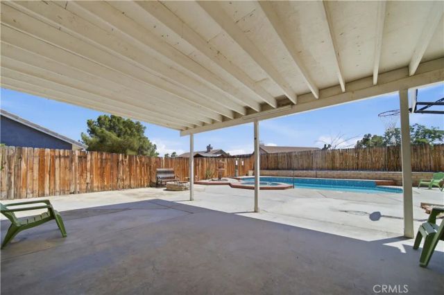 14211 La Mirada St, Victorville, CA 92392