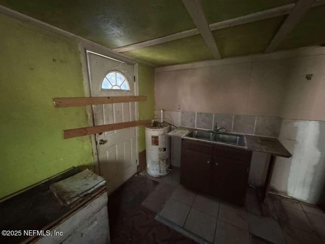 1710 AUDUBON Street, Jacksonville, FL 32208