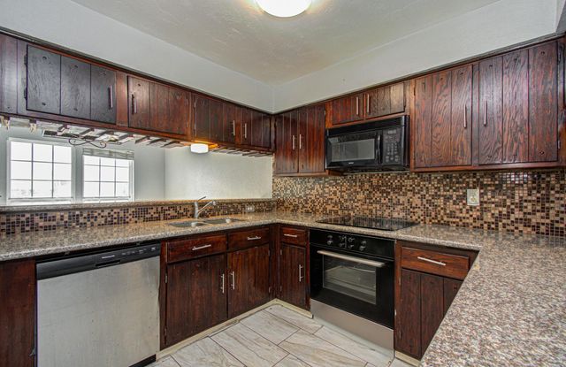 5710 Easthampton Drive C, Houston, TX 77039