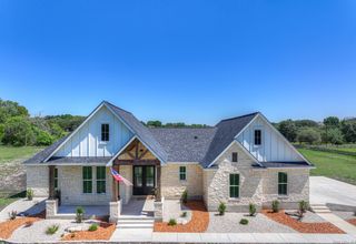 110 LAKE VILLAGE RD, Seguin, TX 78155