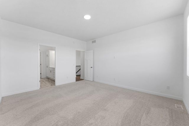 5184 Long Pointe Bay, Woodbury, MN 55129