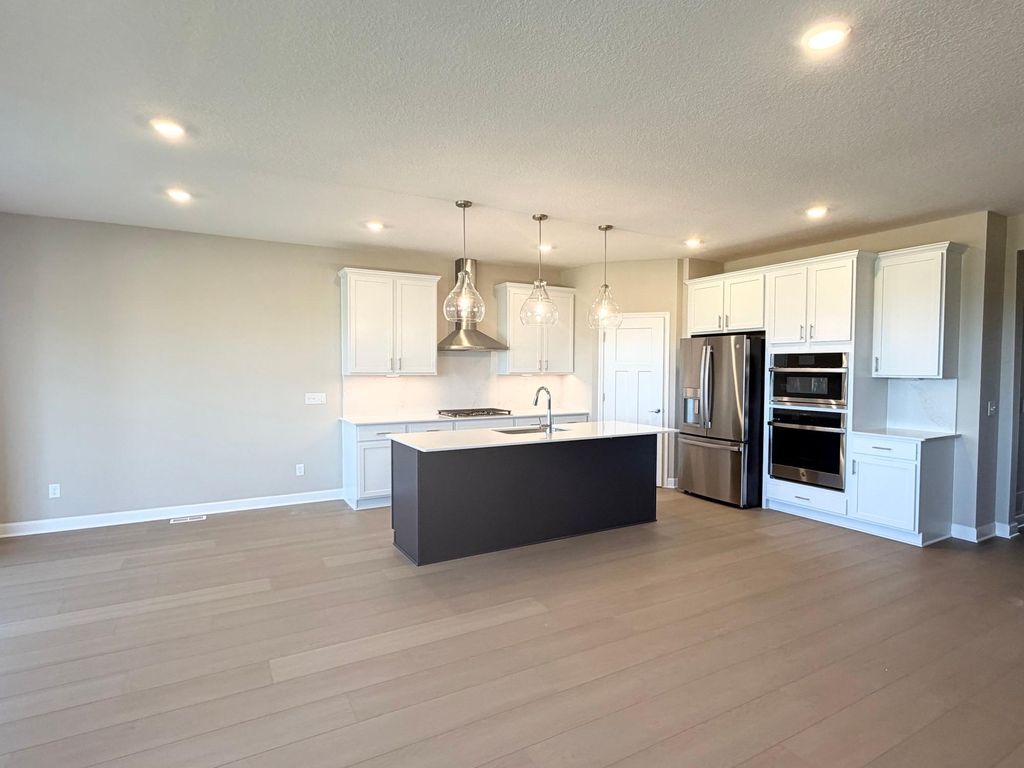 5184 Long Pointe Bay, Woodbury, MN 55129 — photo 2