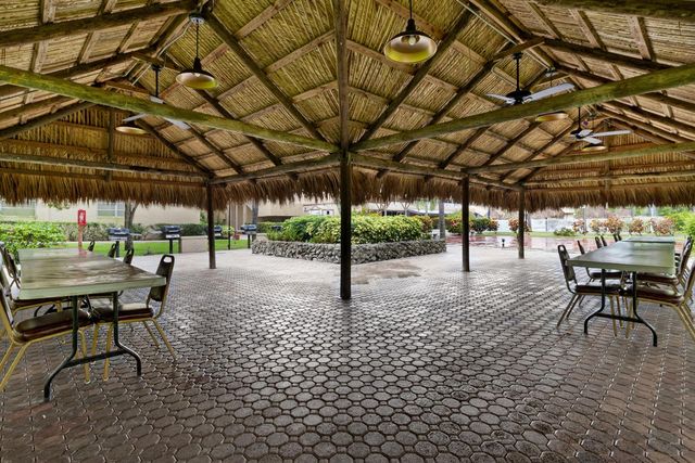 408 NW 68th Avenue 405, Plantation, FL 33317