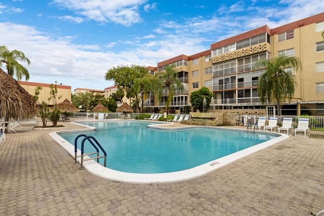 408 NW 68th Avenue 405, Plantation, FL 33317