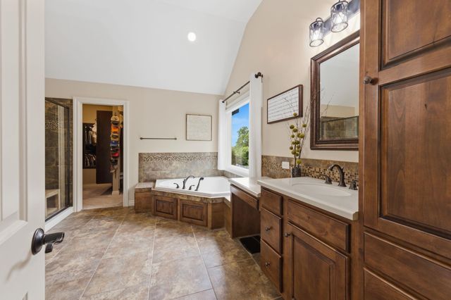 9509 W Moss Rose, Maize, KS 67101