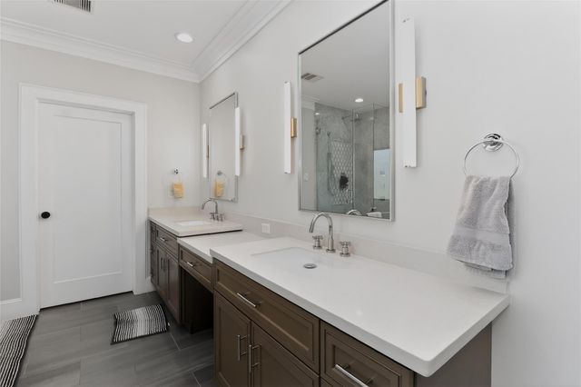 2425 Binz Street, Houston, TX 77004