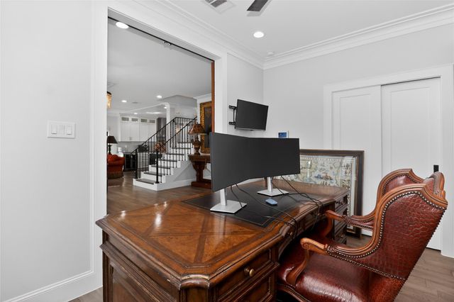 2425 Binz Street, Houston, TX 77004