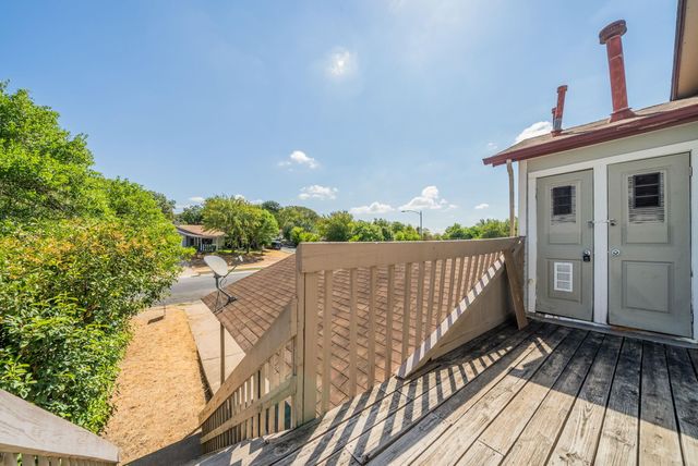 5807 Spring Meadow RD B, Austin, TX 78744