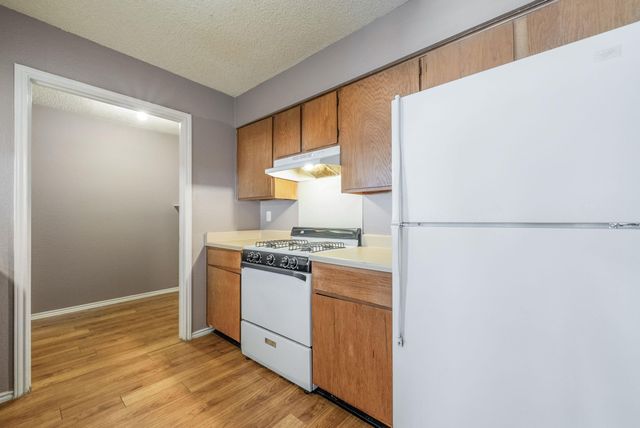 5807 Spring Meadow RD B, Austin, TX 78744