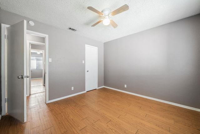 5807 Spring Meadow RD B, Austin, TX 78744