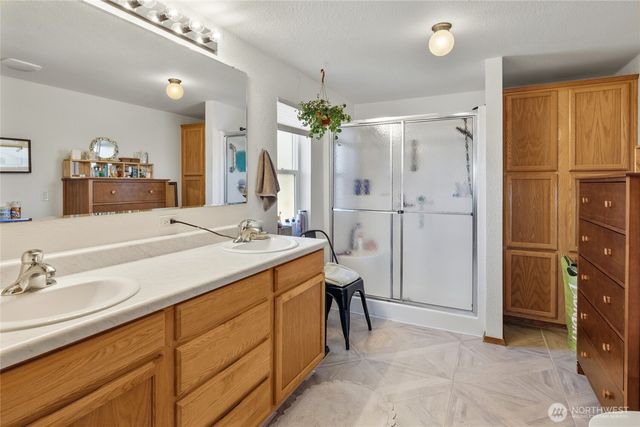 4200 Upper Peoh Point Road, Cle Elum, WA 98922