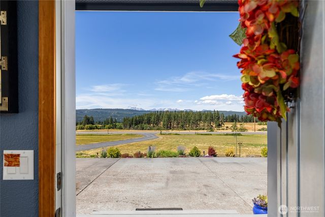 4200 Upper Peoh Point Road, Cle Elum, WA 98922
