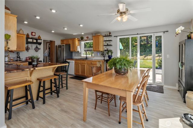 4200 Upper Peoh Point Road, Cle Elum, WA 98922
