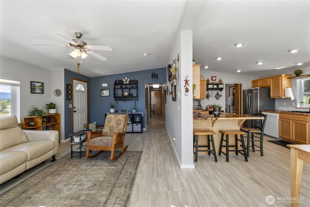4200 Upper Peoh Point Road, Cle Elum, WA 98922