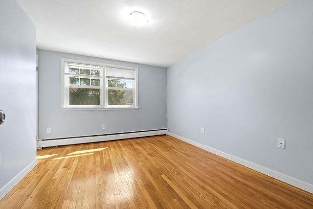 50 Earl St, Malden, MA 02148