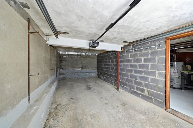 50 Earl St, Malden, MA 02148