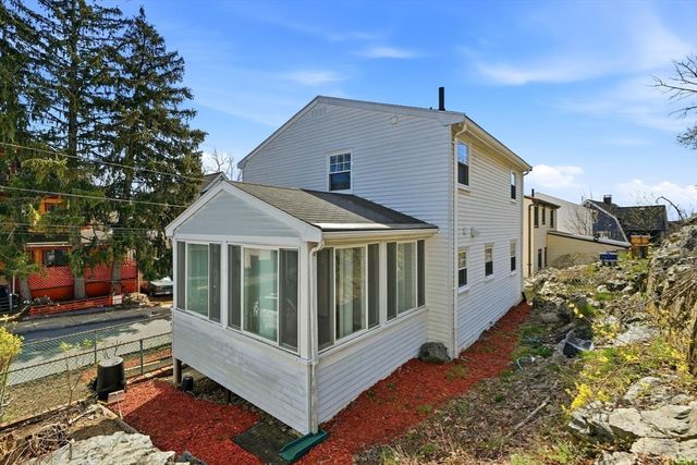 50 Earl St, Malden, MA 02148