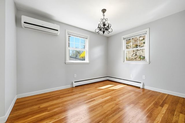 50 Earl St, Malden, MA 02148