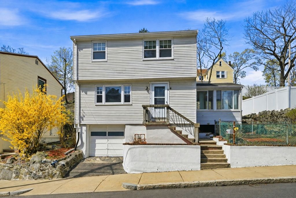 50 Earl St, Malden, MA 02148