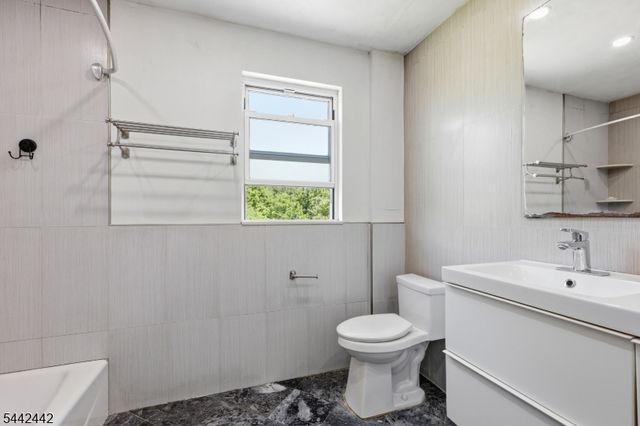 435 Union Ave, Bridgewater Twp., NJ 08807