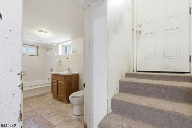 435 Union Ave, Bridgewater Twp., NJ 08807