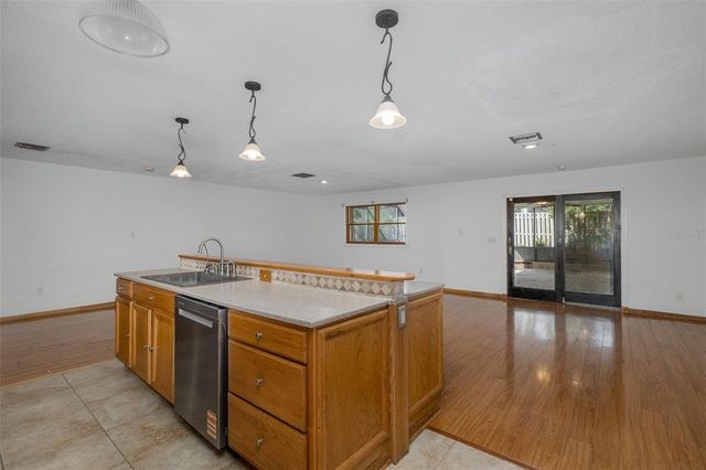 2568 REDWOOD WAY, Clearwater, FL 33761