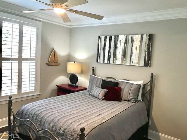 111 Gascoigne Avenue 204, St. Simons, GA 31522