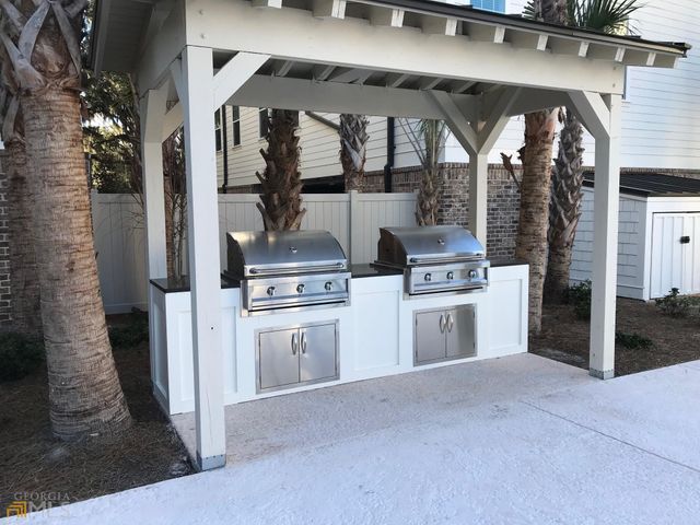 111 Gascoigne Avenue 204, St. Simons, GA 31522