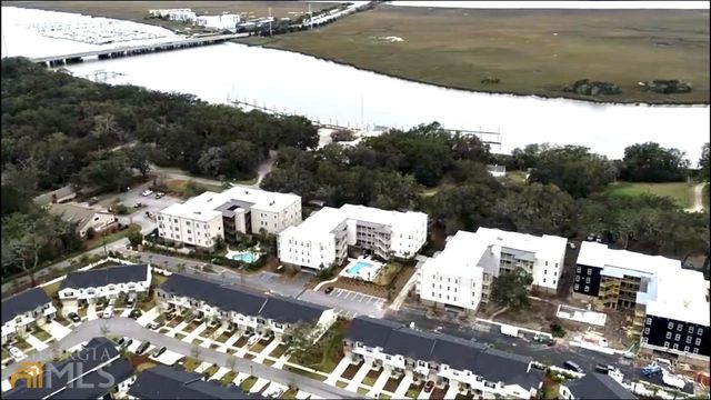 111 Gascoigne Avenue 204, St. Simons, GA 31522