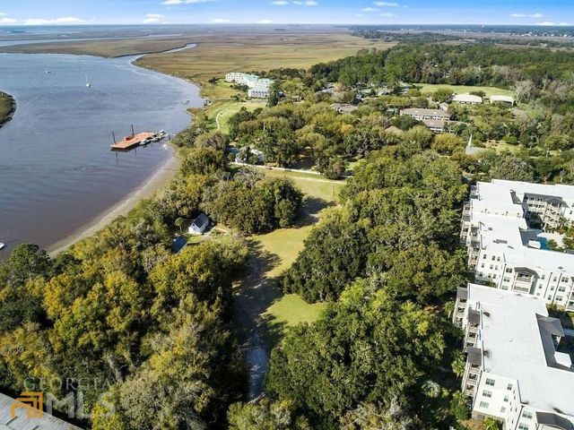 111 Gascoigne Avenue 204, St. Simons, GA 31522