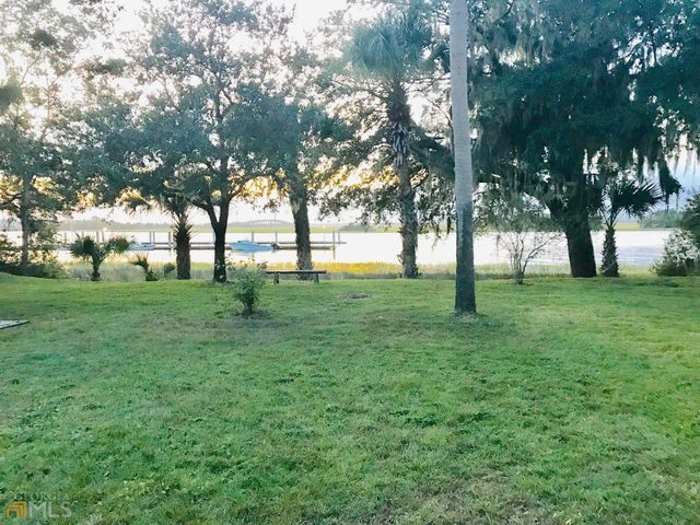 111 Gascoigne Avenue 204, St. Simons, GA 31522