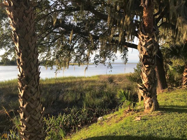 111 Gascoigne Avenue 204, St. Simons, GA 31522