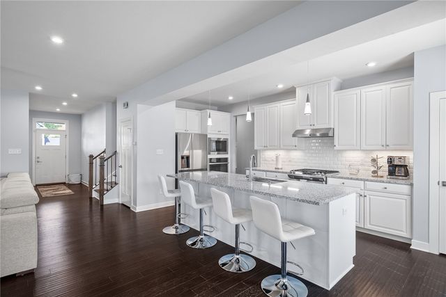 1001 Black Sands Drive, Penn Twp, PA 15644