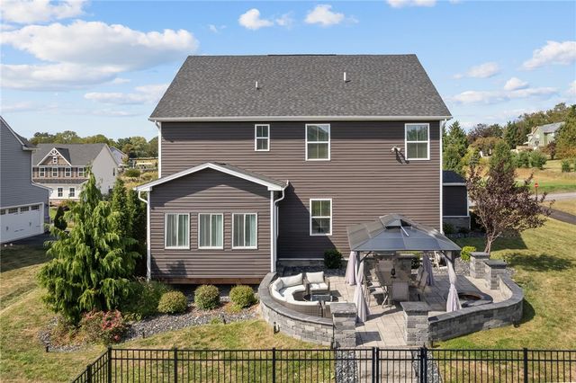 1001 Black Sands Drive, Penn Twp, PA 15644