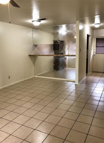 1901 Pine Tree Drive A, Bryan, TX 77802